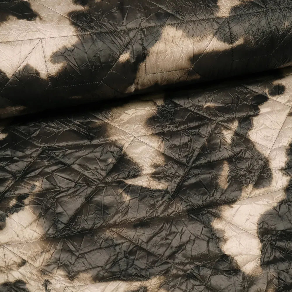 Non. 1404 tissu matelassé camouflage froissé anthracite | brun