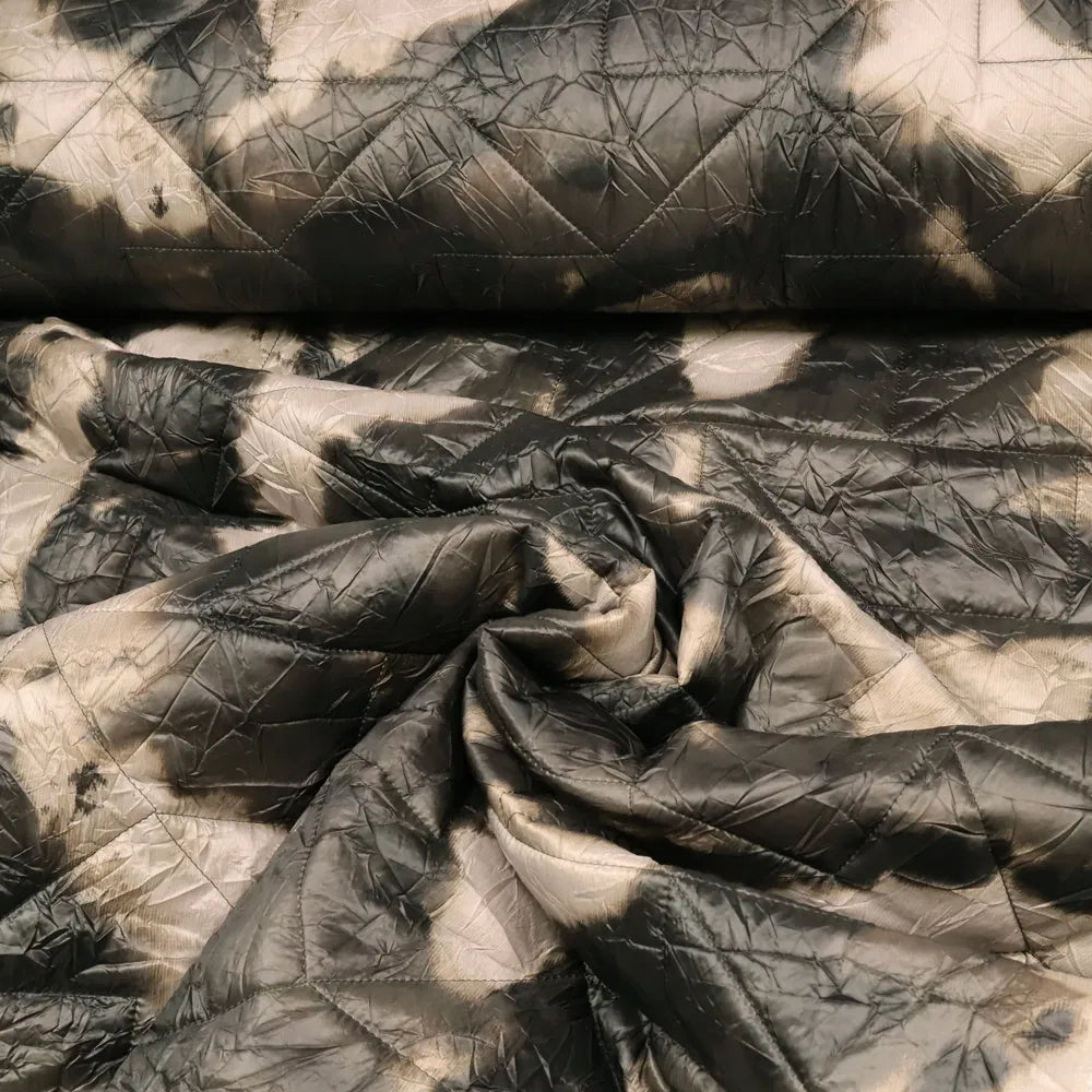 Non. 1404 tissu matelassé camouflage froissé anthracite | brun