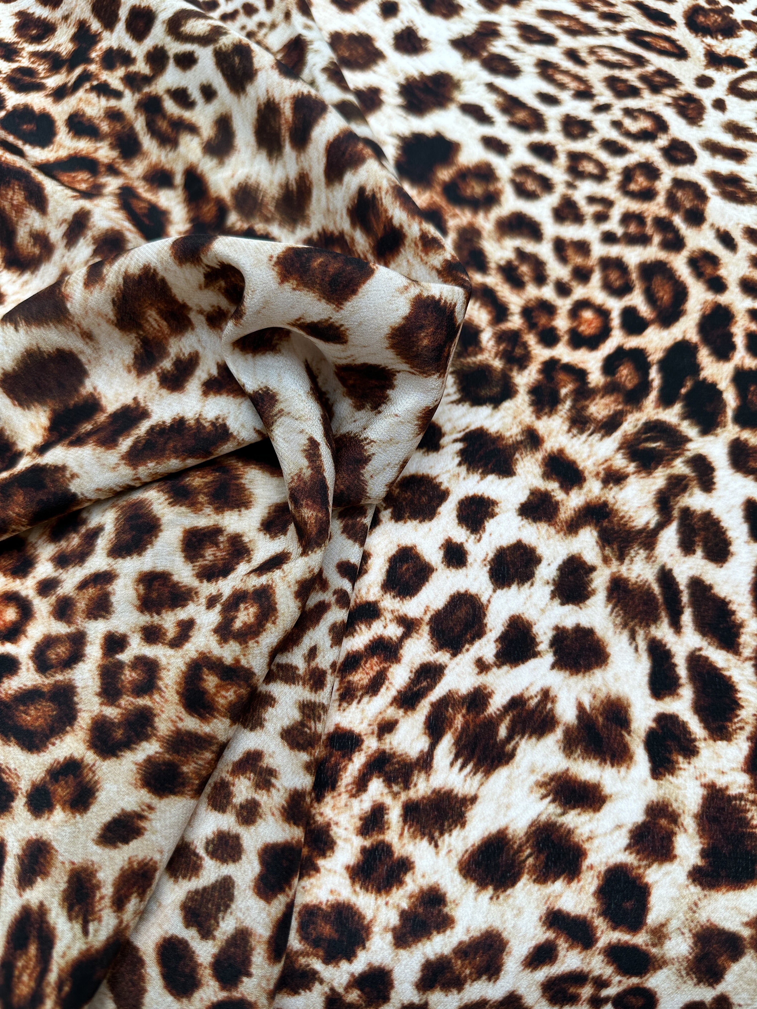 No. 1421 Silk Leoprint