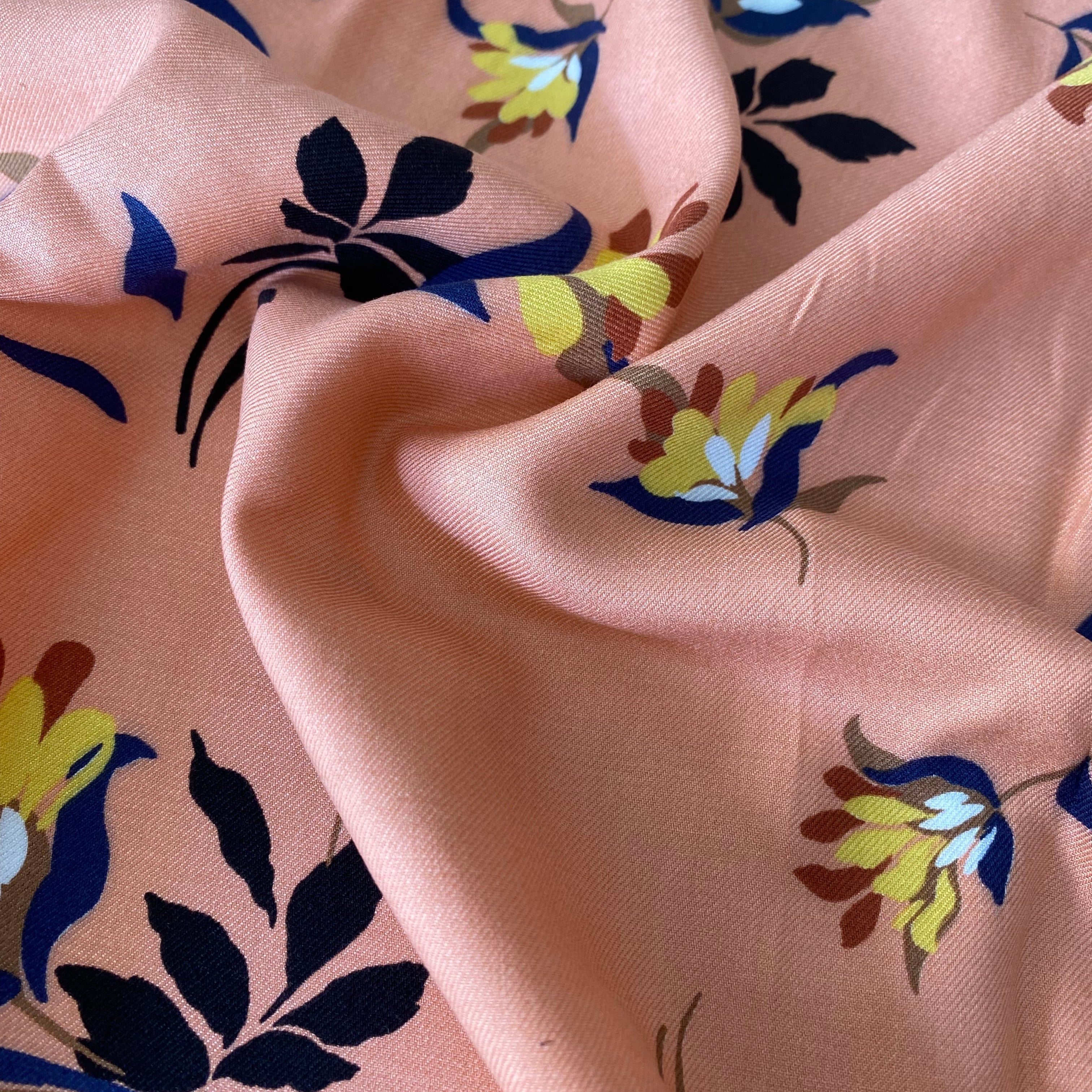 Viscose Floral flamingo / 1 m