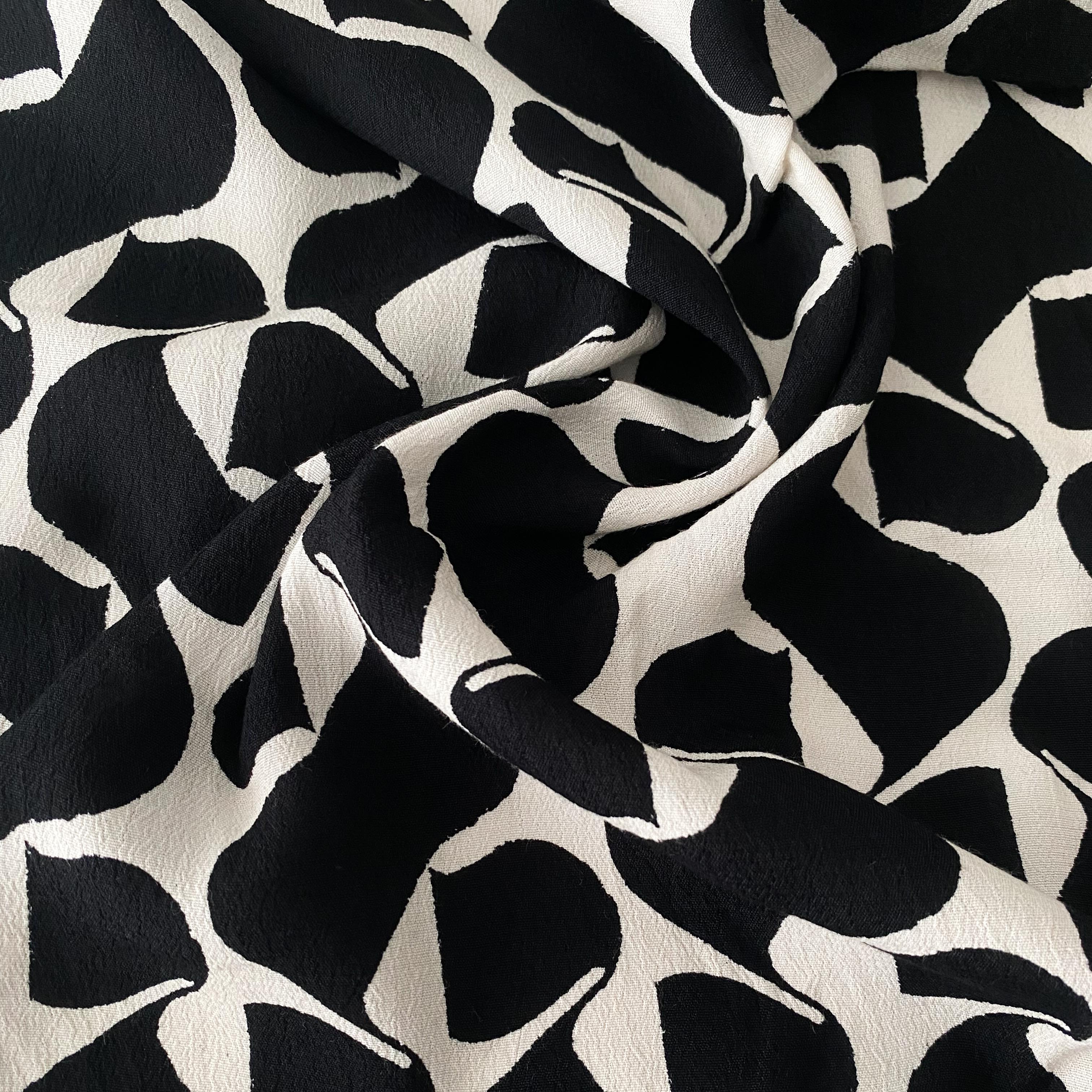 No. 1372 Viscose Crepe black white