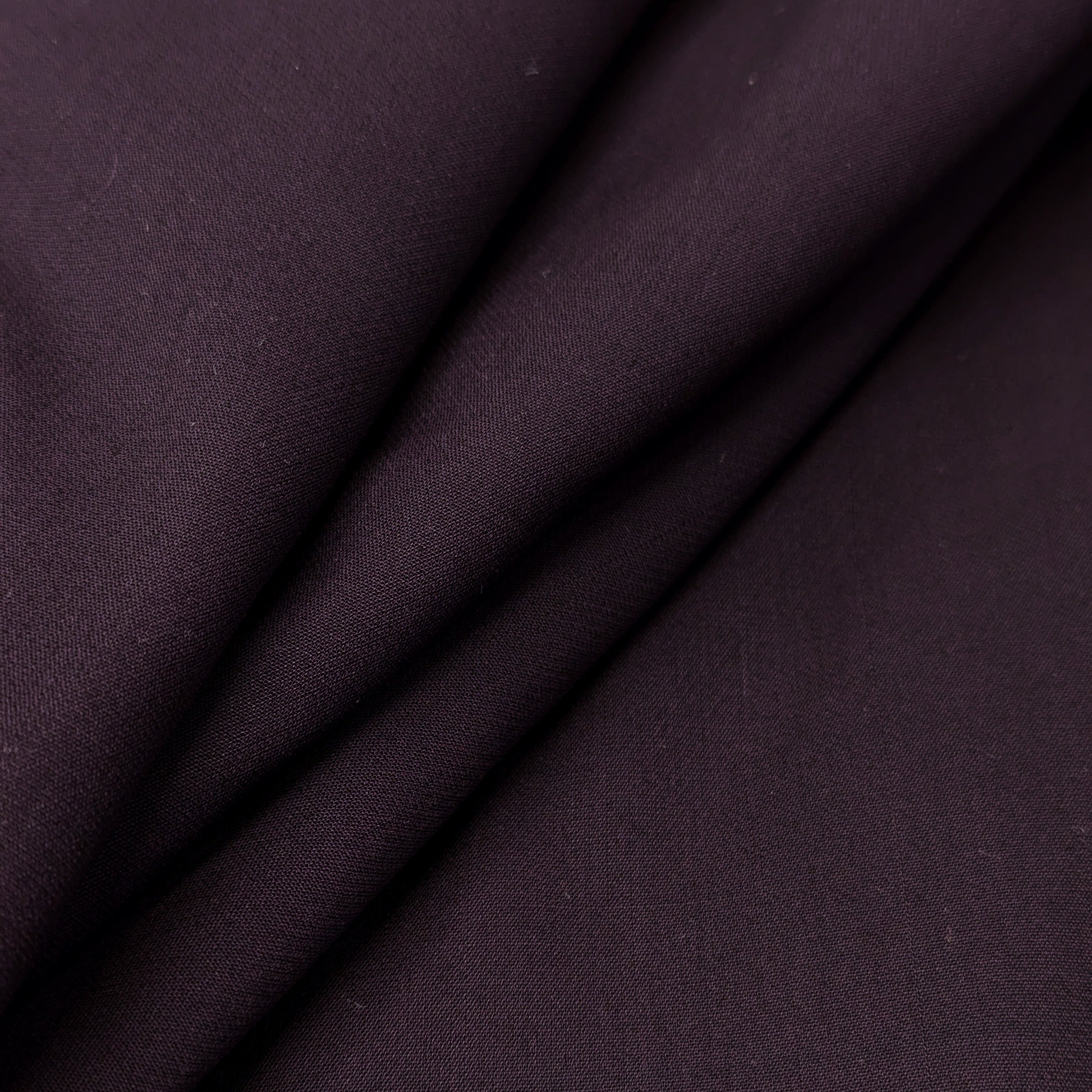 No. 1527 Viskosestoff mit Elasthan dark purple Brun. Cuc.